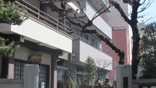 動物の供養塔があります