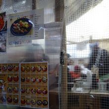 種類豊富な海鮮丼メニュー