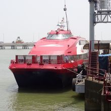 エアポート路線のTurbo  Jet