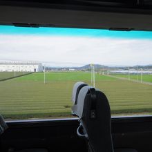 空港バスの車窓から