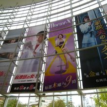 ドラマのポスターがズラリ！