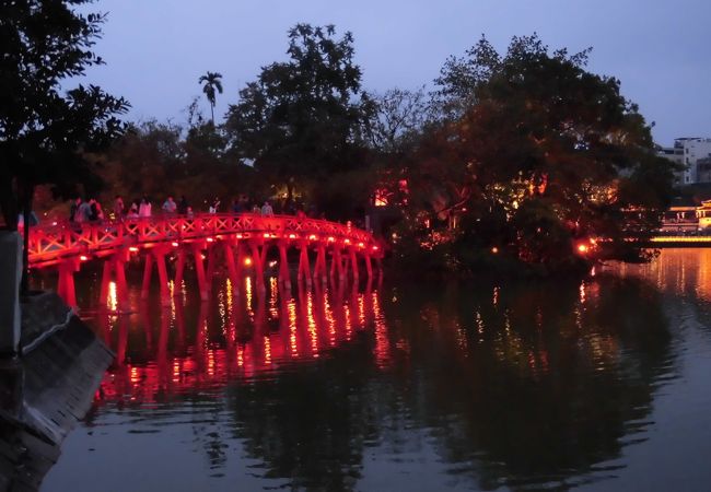 玉山祠への橋