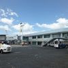 国際空港としては小さな空港