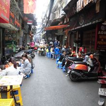 飲み屋街としても有名