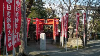 大江神社の一角にあります