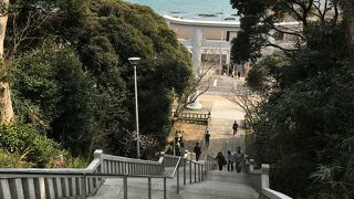 長い階段を登って振り返ると絶景が！