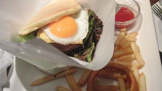 ハワイ・バーガー