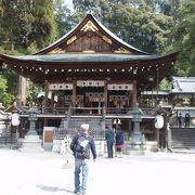 八幡山登山途中、日牟礼八幡宮に寄りました