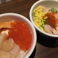 夕食のビュッフェは海鮮もたくさん！