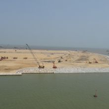 澳門友誼大橋から見た埋立地