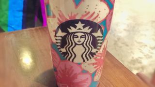 レトロ香港な店内