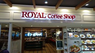 落ち着いた雰囲気のレストラン。