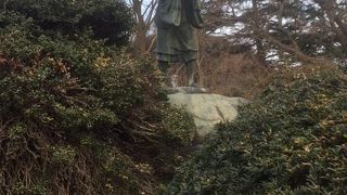 時宗の総本山…荘厳な中にも趣が感じられる寺院です。