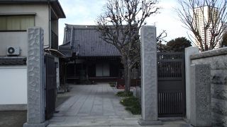 墓地が谷中霊園の中にもある天台宗の寺院です