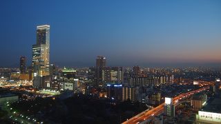 屋上に上がれる