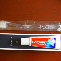歯ブラシの形が独特で磨きやすい