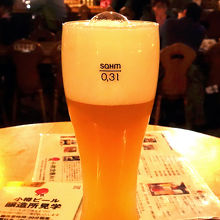 「ヴァイス（小）」は、フルーティー風味が美味しいビールです。