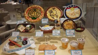 ドラえもんのメニューがいっぱいです。