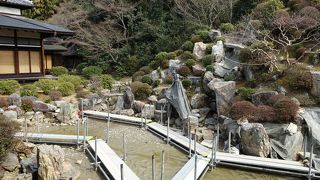 水が抜かれた、寂しい姿でした