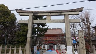 周辺は少し雑然としていました