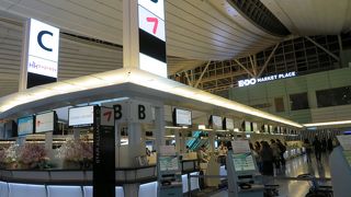 朝5時半くらいの羽田国際線ターミナルの様子