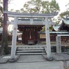 たくさんの末社摂社があります