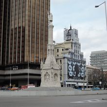 コロンブスの像