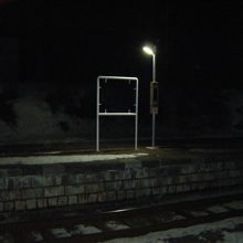 最終電車のあとは、寂しい光景になりました。