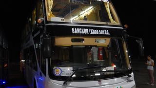 またチェンマイ行きのツーリストバスに乗った