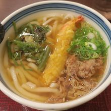 博多うどん はち屋 福岡空港2ビル店