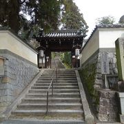 平安時代建立の歴史あるお寺です