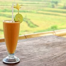 マンゴージュース、控えめなお砂糖入りでした