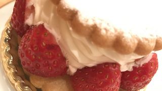 遅い時間だと売り切れのケーキが多いです