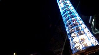 細長い個性的なタワー