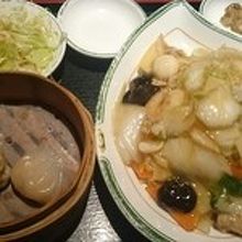 ランチのあんかけけ焼きそばが一押し