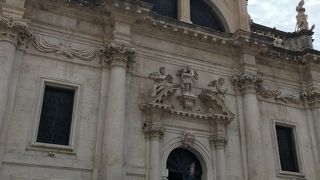 ドブロブニクの街を守った守護神