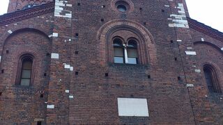 アンブロジアーナ絵画館裏口