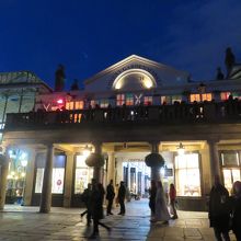 ヒギンズ教授と出会う場所