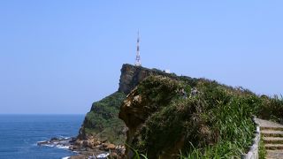 半島の先まで行くと断崖絶壁の絶景が待ってます