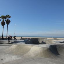 ベニスビーチのベニススケートパーク