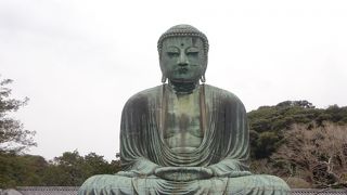 お上品なお顔立ちの大仏様