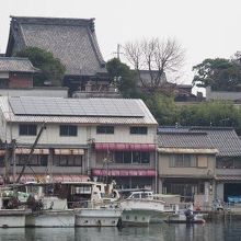 常夜燈からの円福寺大屋根