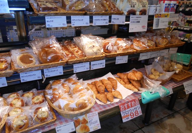 いかり定番のパンがずらり