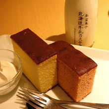 カステラ２切れ・ソフトクリーム・ドリンクでワンコインです。