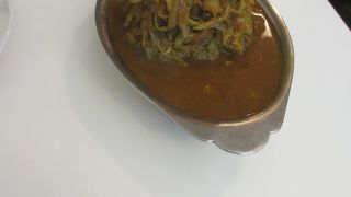 ボンベイカレー（野菜カレー）の辛口を食べました