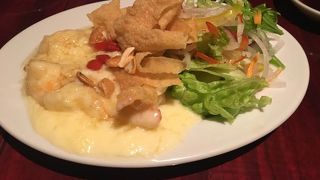 天満の飲み屋が立ち並ぶ中の中華料理やさん