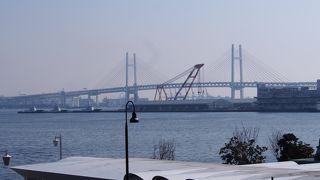 ベイブリッジは、みなとみらいから眺めるのが一番