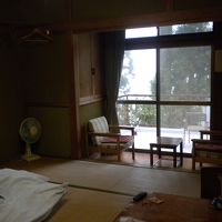 和室のお部屋には初めからお布団は敷かれていました。