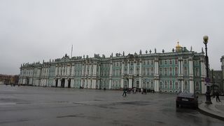 絵画も勿論ですが、建物、内装、そして天井にも注目してみて下さいヽ(^o^)丿