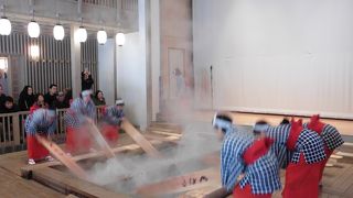 草津の湯もみショーが体験できる